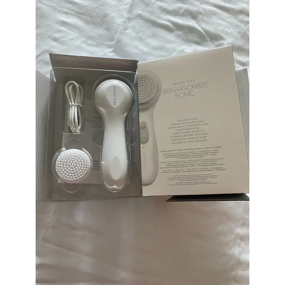 Mary Kay Skinvigorate Sonic Cleansing NIB, Including Brush & USB Cord Brand New